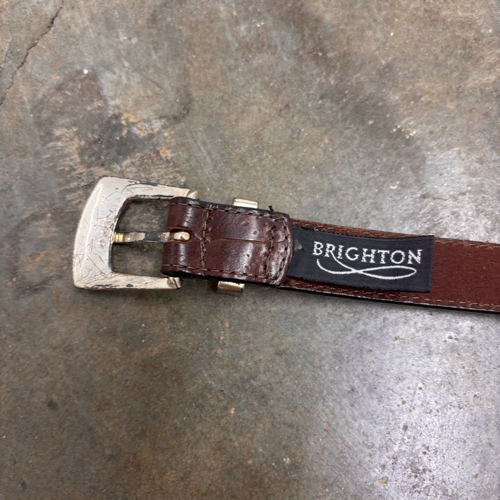 Vintage 1990s Brighton Croc Embossed Leather Silver Concho Belt Sz Medium 41809 - Picture 5 of 14